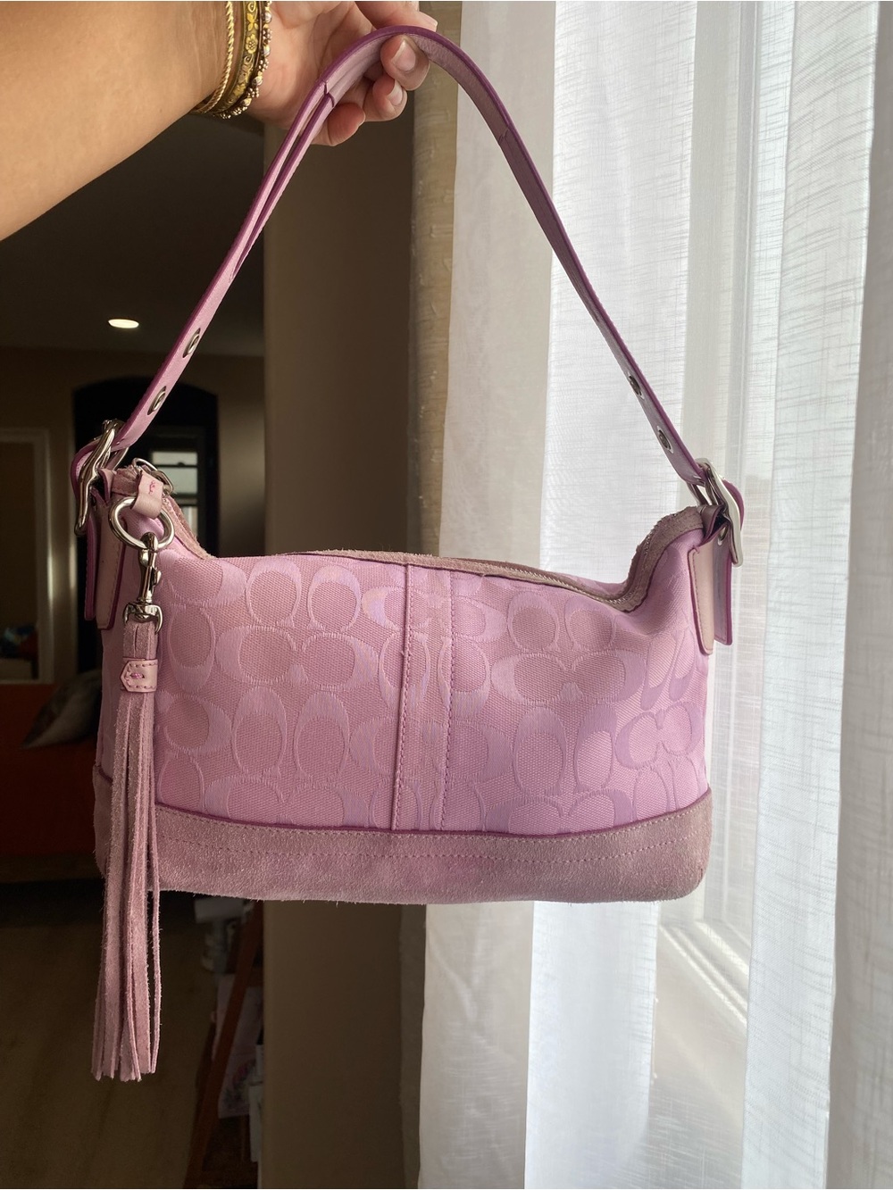 Coach East West Duffle Shoulder Bag in pink